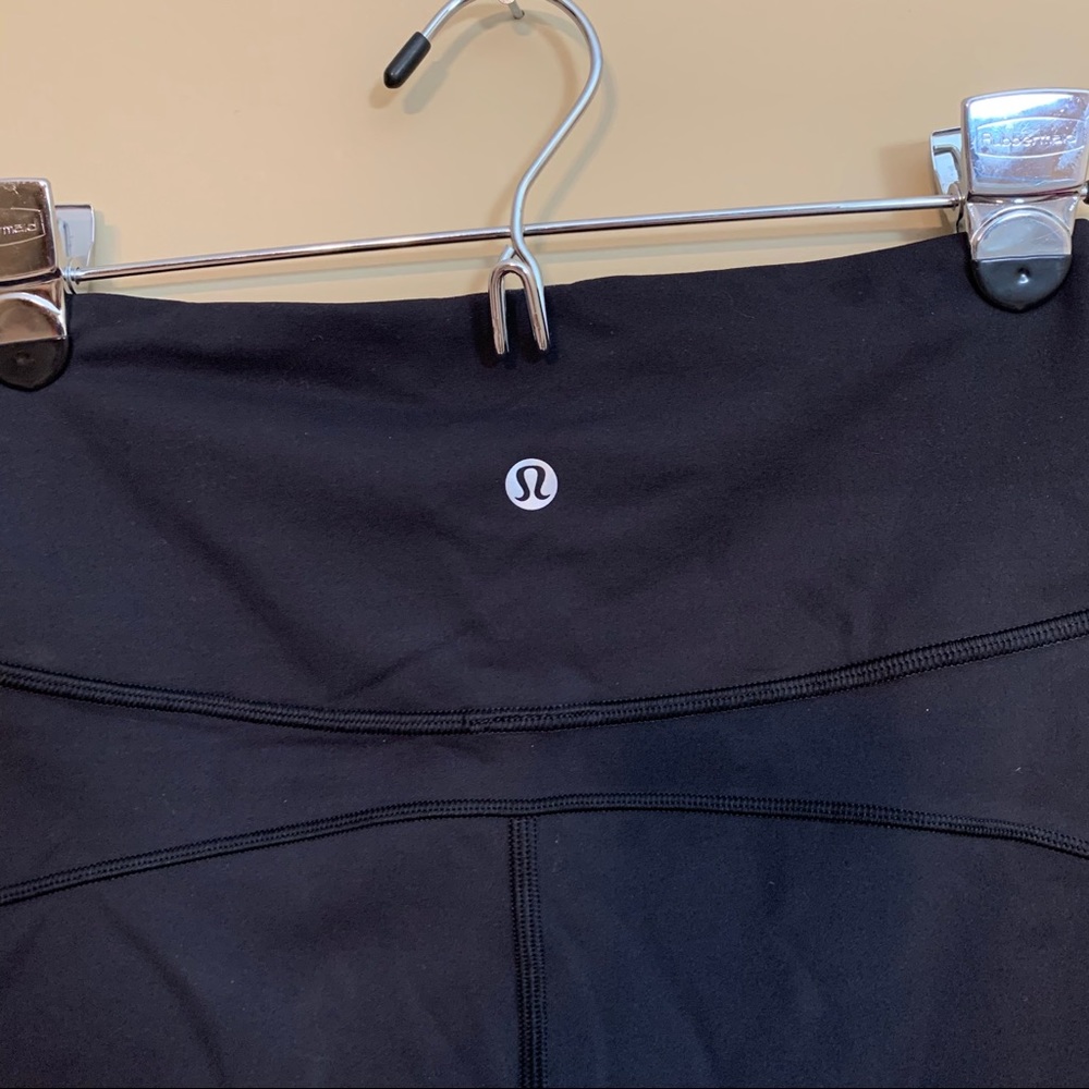 Lululemon In Movement Tight 25" *Everlux Black 6 - Picture 5 of 13